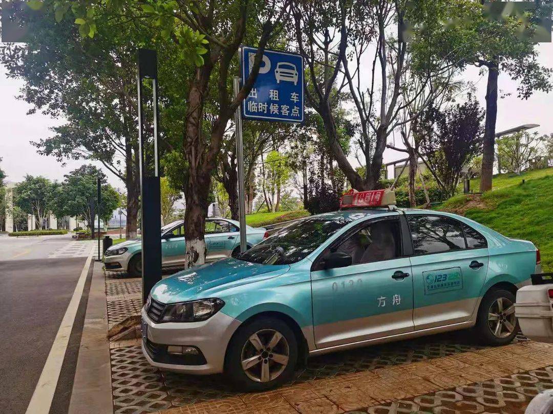 便利我市增设13个巡游出租车临时停靠点和候客点