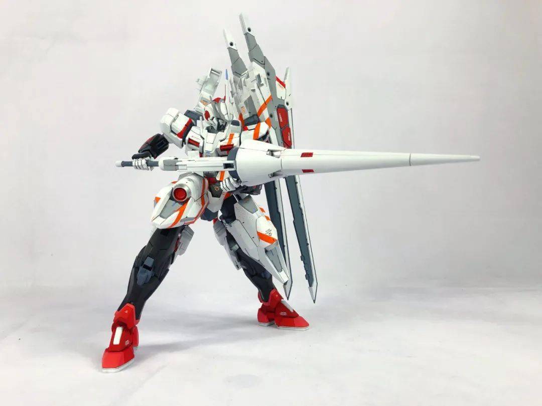 00 rebirth,mg 00r改造,这可能是另一台炫酷的00r_高达