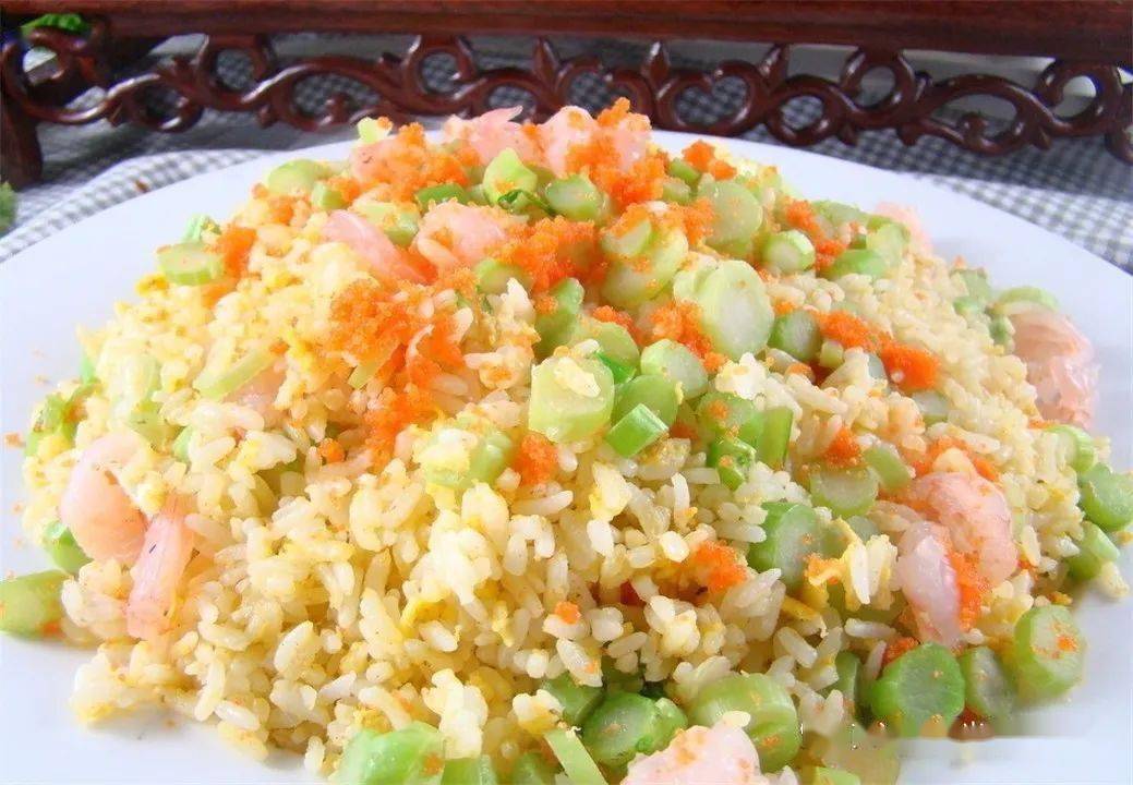 星期五(6月18日)午点:八宝粥中餐:白米饭,面筋包嵌肉,青椒土豆丝,番茄