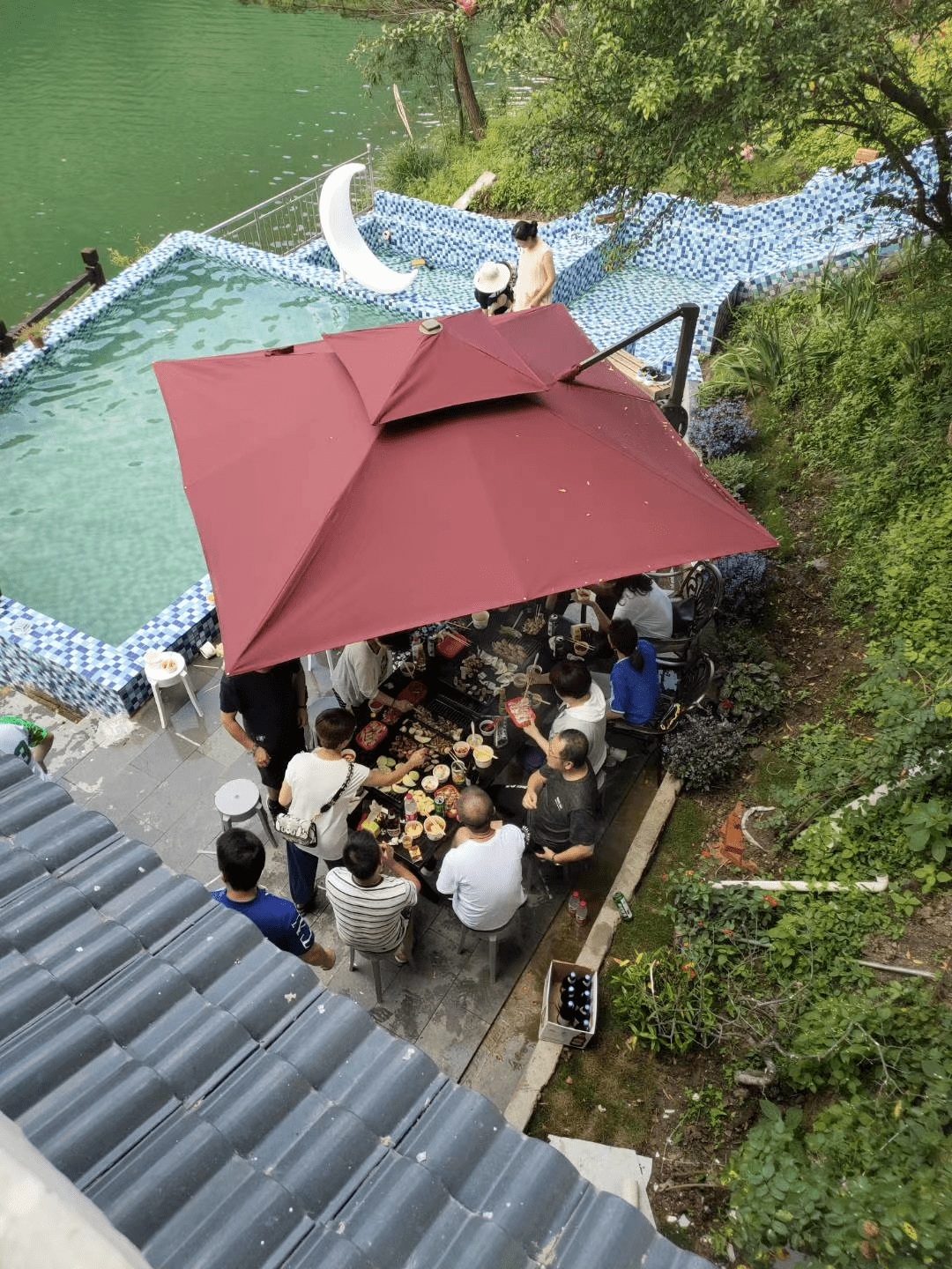 06花溪鎮山村鎮山村坐落在三面環水的半島之上,是一個民族風情古樸