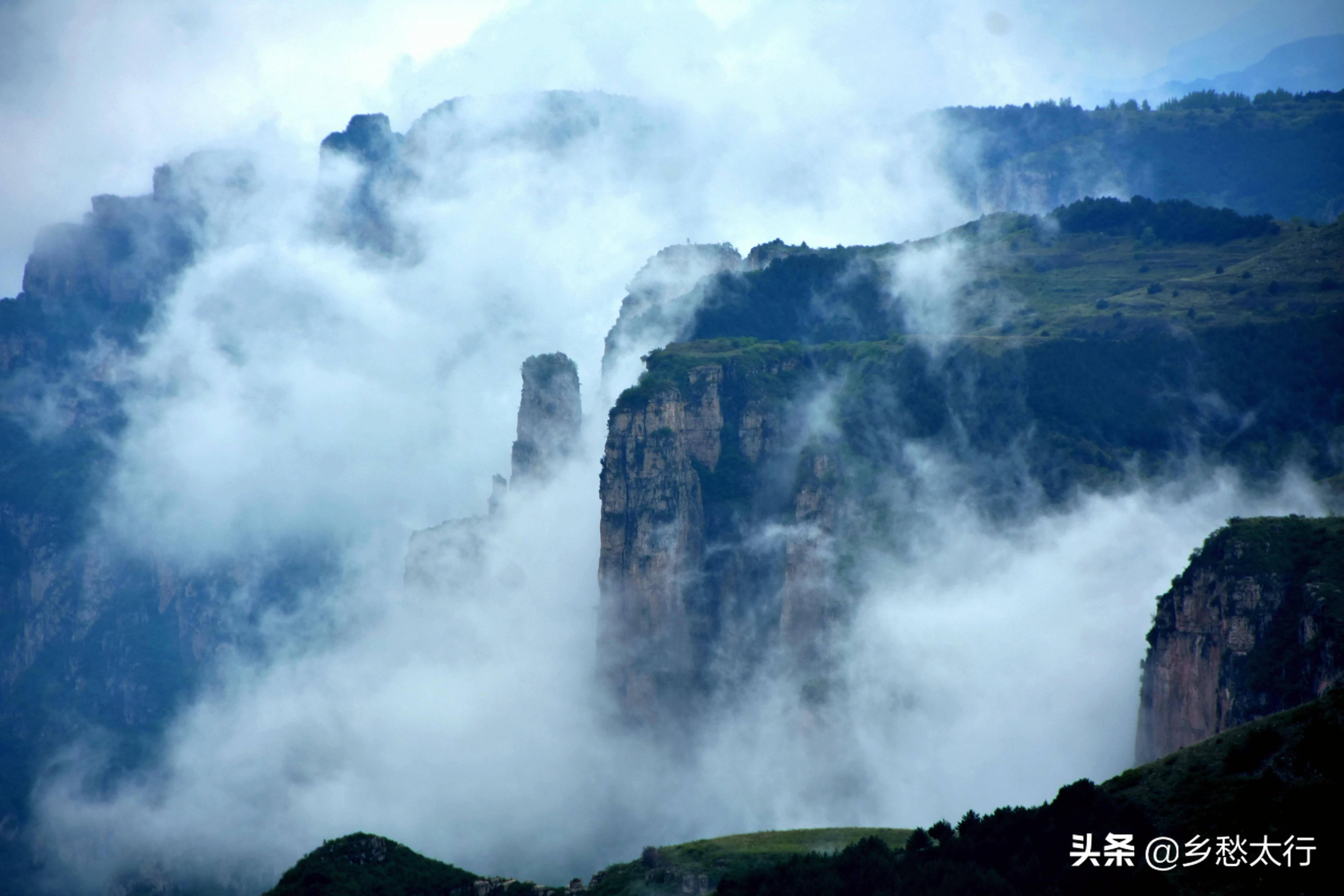 云雾缭绕花壶线