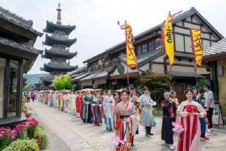 大场面 6月12日 300位身着华服的才子佳人齐聚拈花湾 白天