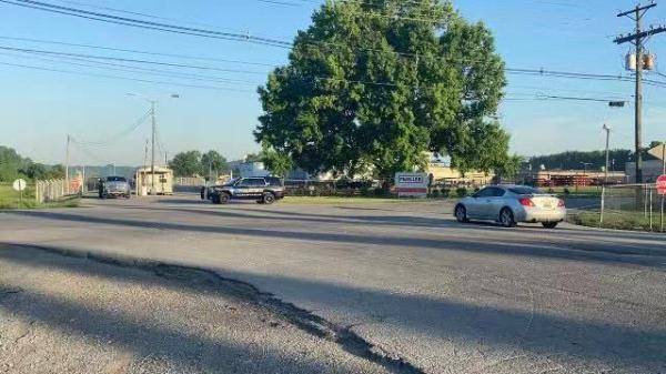 美国阿拉巴马州一工厂发生枪击事件致2死2伤 警方