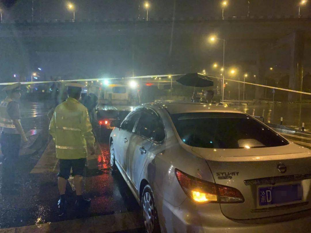 暴雨Ⅳ级预警今日夜间重庆迎强降雨天气驾车出行需注意