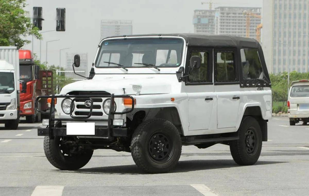 真要和长城硬刚2022款北京bj212亮相坦克300笑了