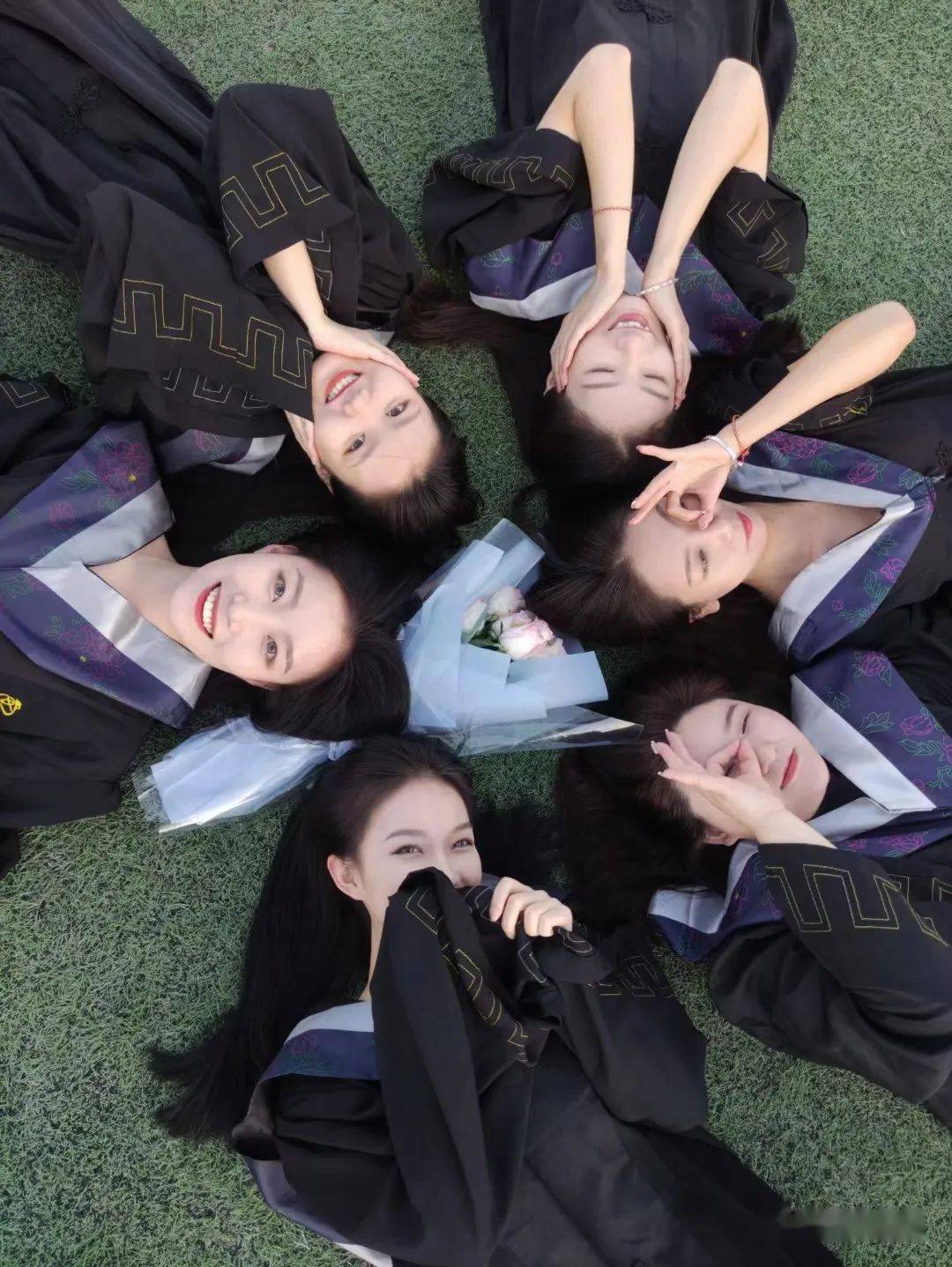 【毕业季·定格最美的你】会计学院2021最美毕业照,快看看哪个可以