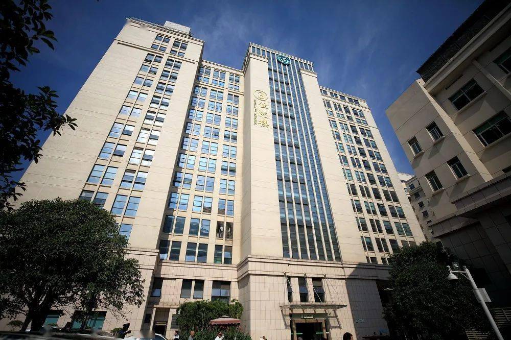 邵阳市中心医院招聘护士70人!已开始报名!