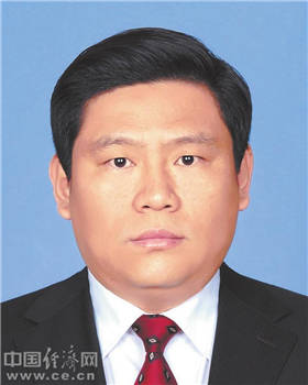 迟威当选崇左市市长图简历