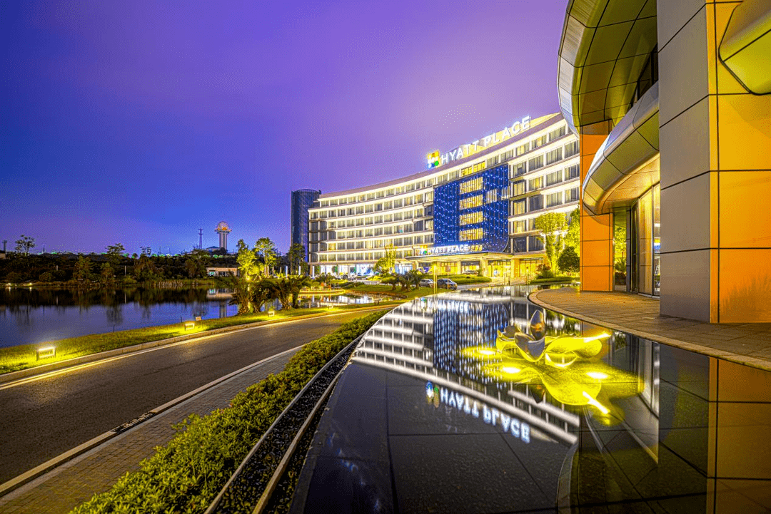 乘势向东先行者华远领航城市东进发展篇