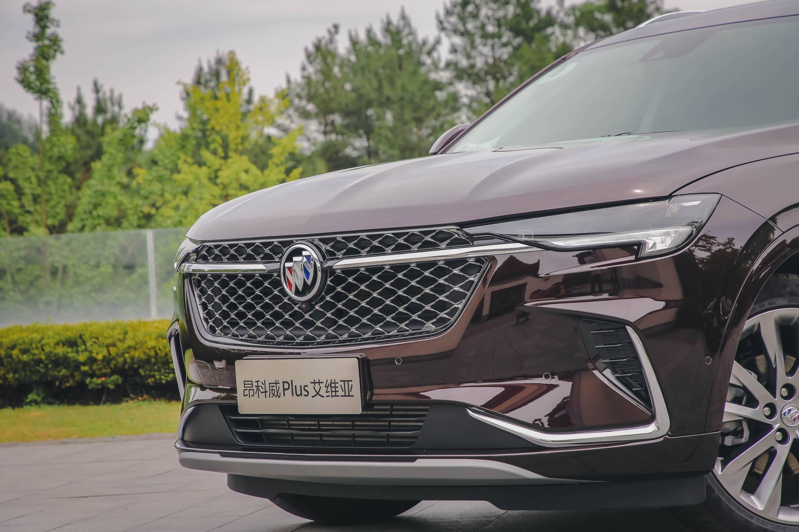 5座/7座可选,硬刚锐界/汉兰达? 别克昂科威plus上市22.99万起!