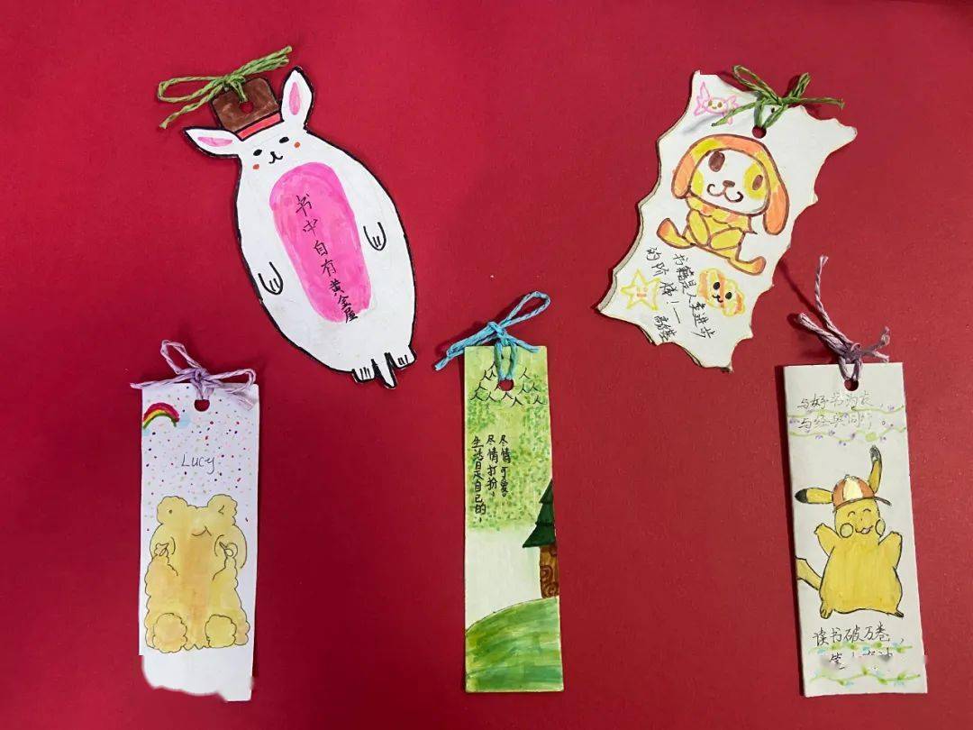 低年级的同学们在阅读过程中,结合春之主题,开展约"绘"春天,创编儿歌