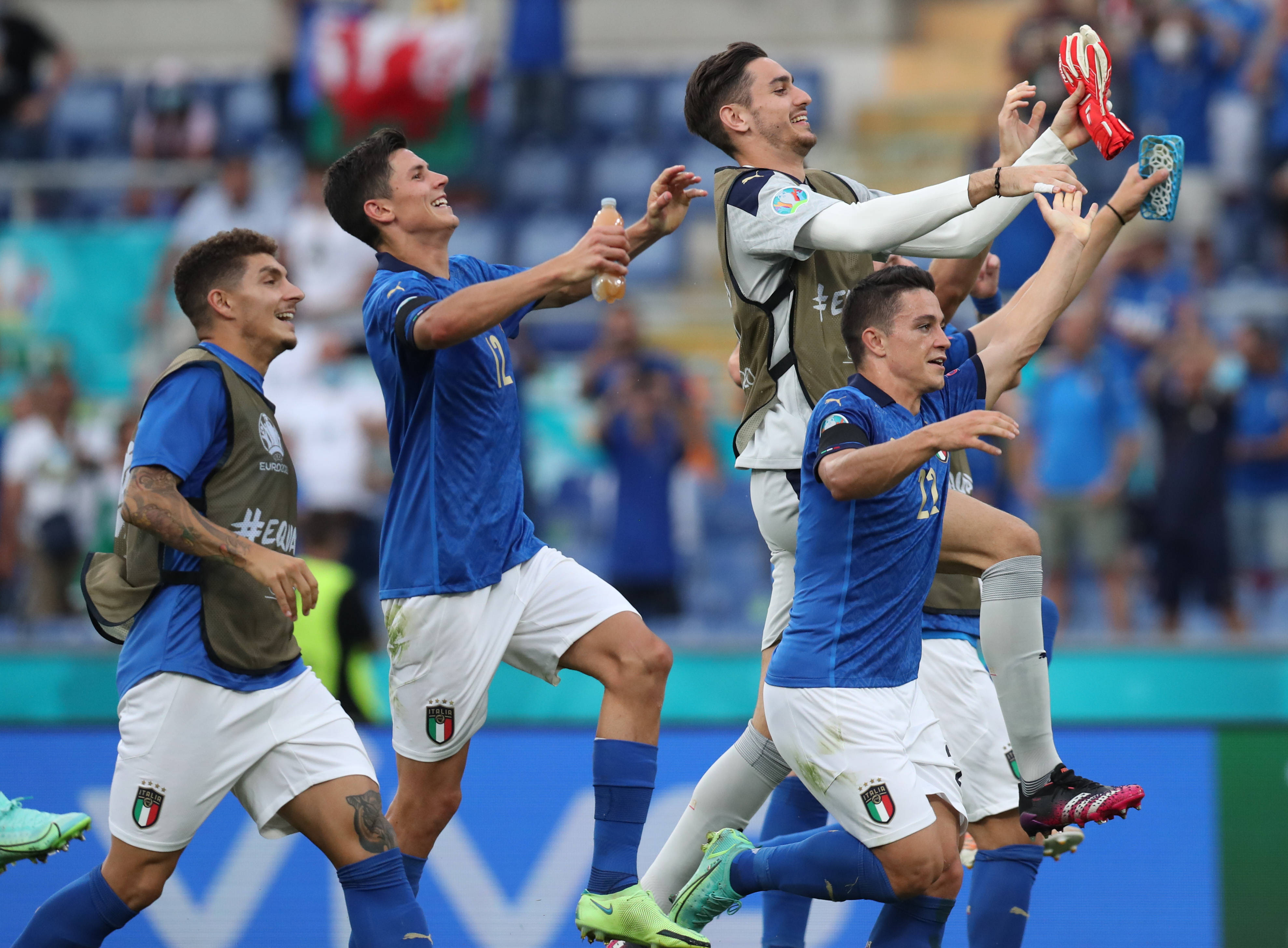 足球——欧锦赛:意大利战胜威尔士