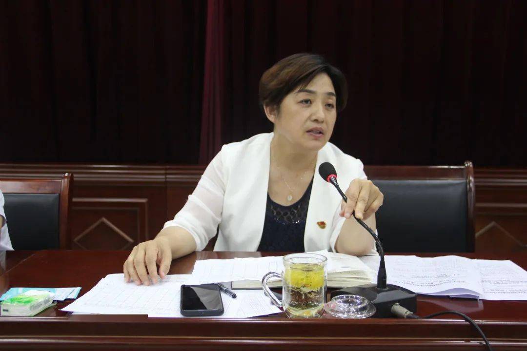 潮泉镇召开会议督导部署重点工作