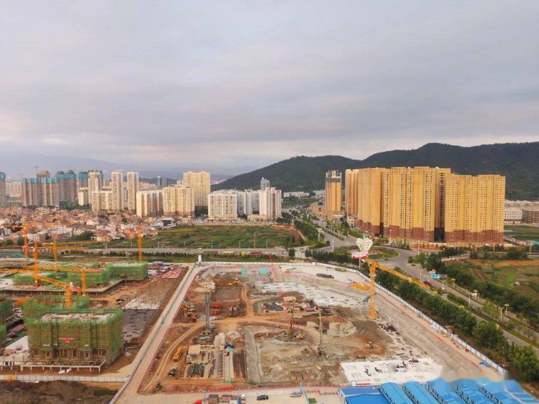 昭通168米高楼已经建成这样了.