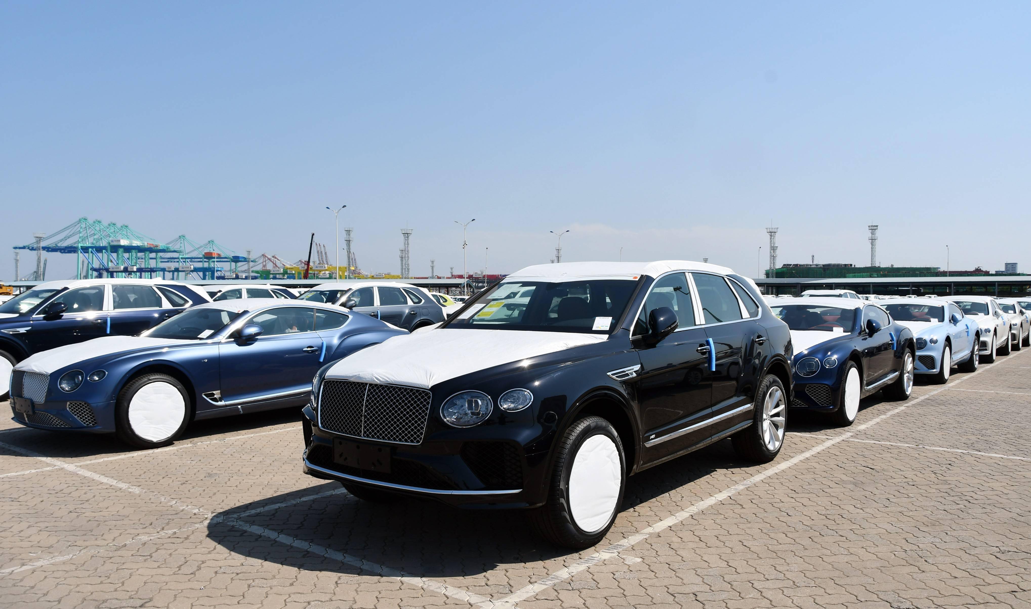 天津港接卸最大批量进口宾利覆盖旗下全部车型