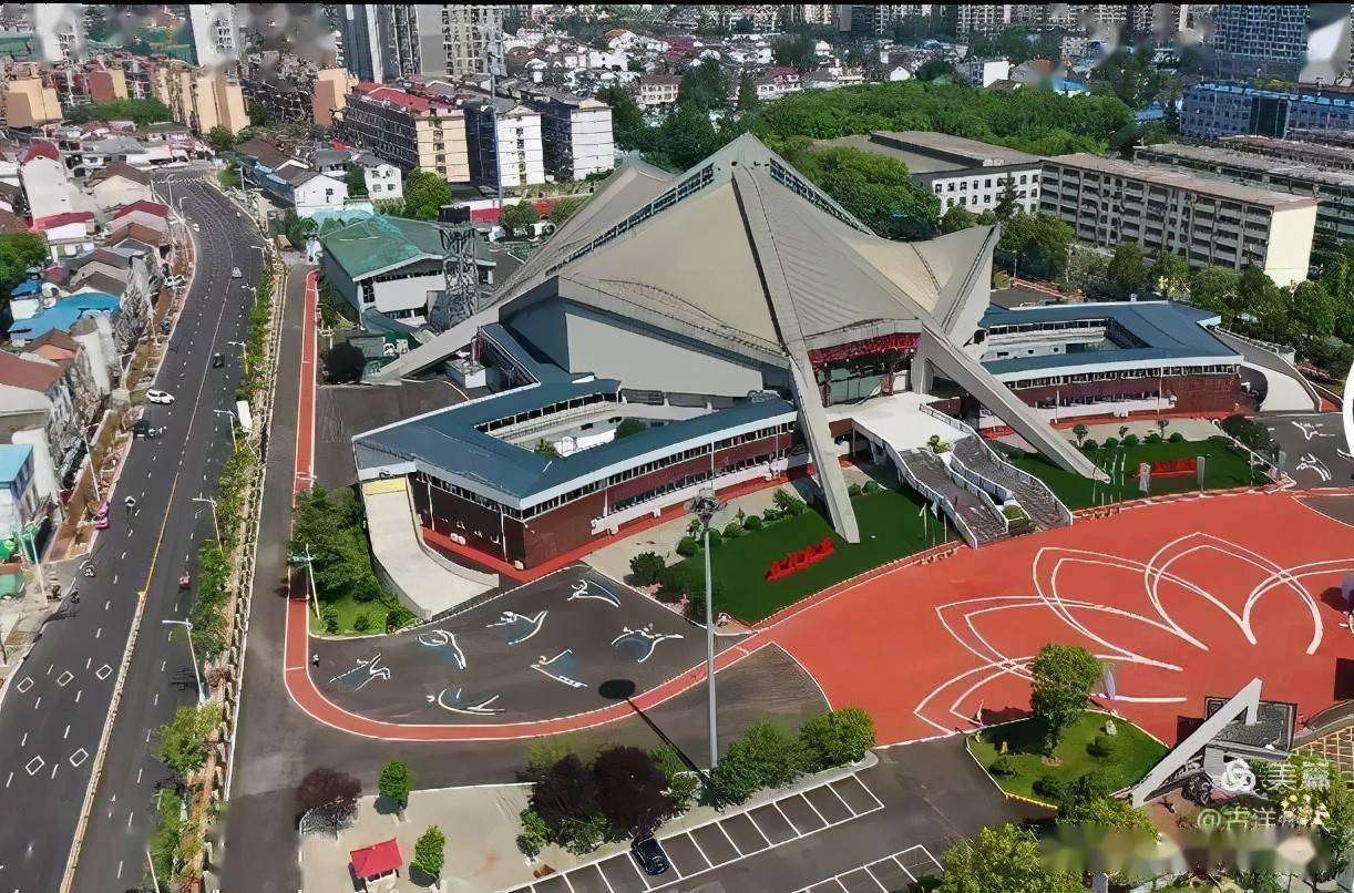 汉中体育馆改造后颜值升级!高大上_健身