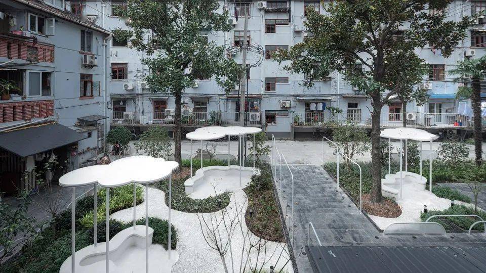 白云庭院上海旧城里的白云