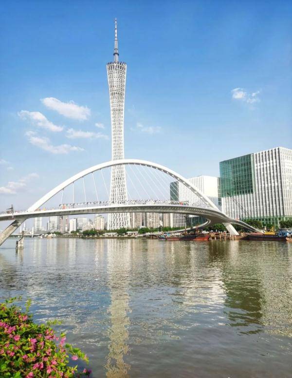 今日,首座跨珠江人行桥正式启用!