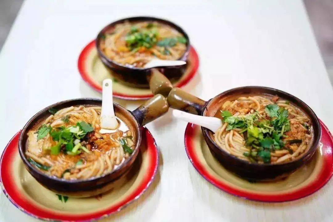 姚安臭豆腐砂锅米线