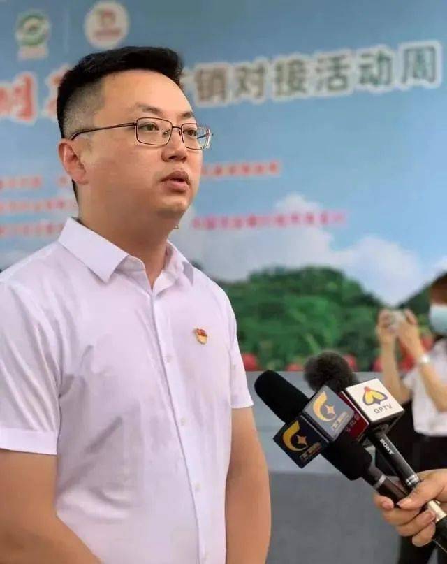 赞桂平副市长直播卖荔枝2个小时卖了8万多斤