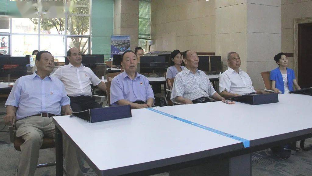 河南省离退休干部不忘初心跟党走赋能助力再出发庆祝建党100周年文艺