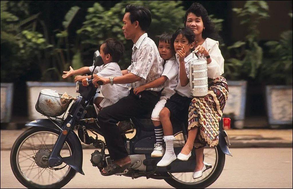 罕见的柬埔寨老照片见过一半算你厉害