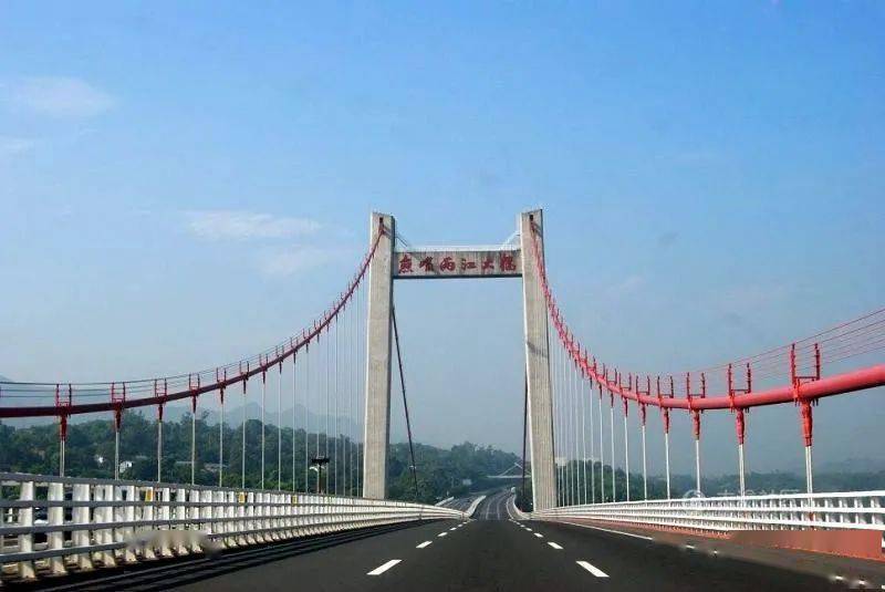 鱼嘴两江大桥▲郭家沱长江大桥效果图(在建)而承载了200余年风雨