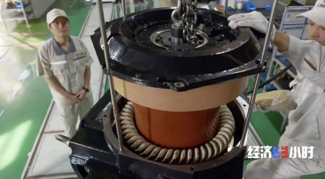 新一代牵引电机,助力中国高铁实现400公里的世界最快运营时速!_列车