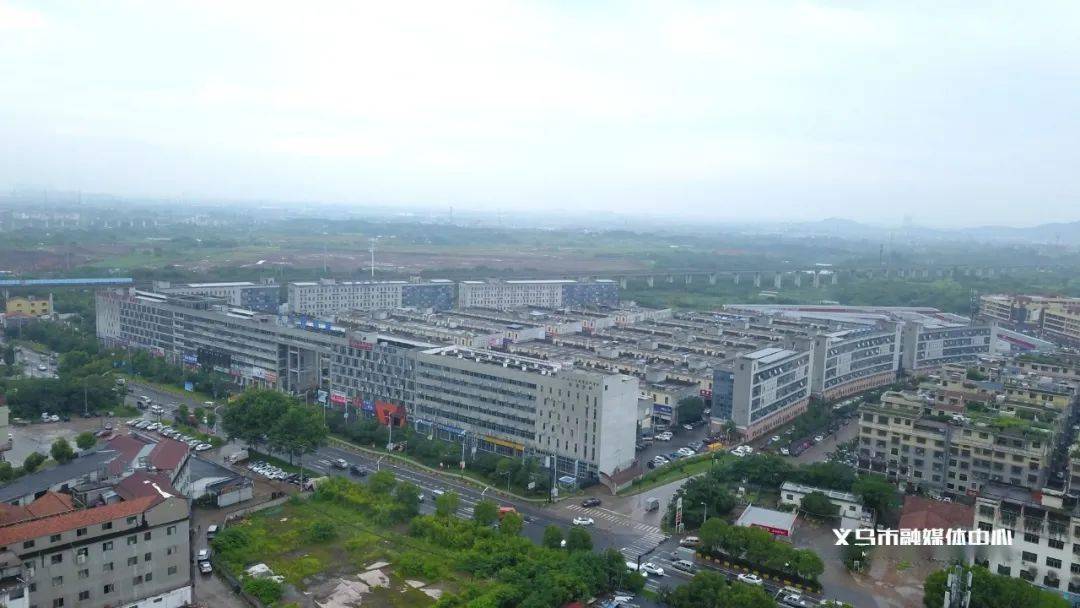 义乌模具城始创于2014年,分为一期,二期及小微孵化园,已吸纳全市近9成