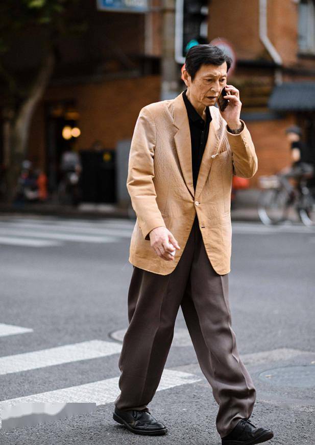 拒绝老干部风上海780岁的老大爷穿衣时髦不油腻真酷