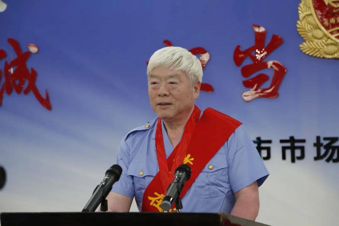 吕振昌,陈发祥二位老党员代表发言,讲述了他们与党的故事,在即将迎来