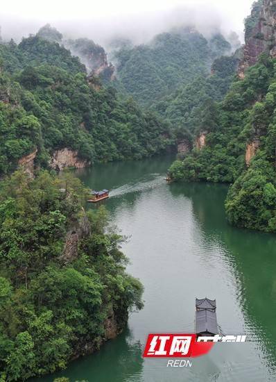 張家界寶峰湖景區:清爽湖上游 (組圖)