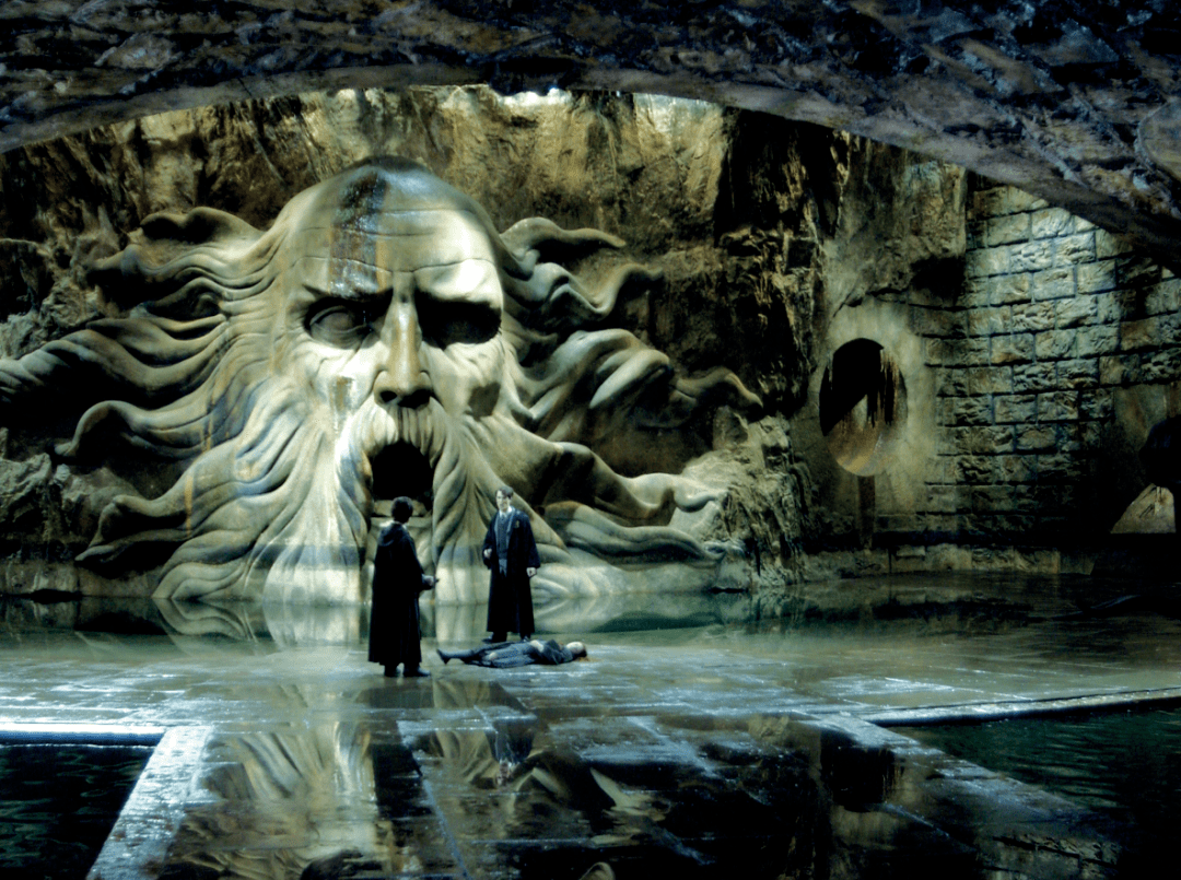 晚上在霍格沃茨偷偷摸摸乱逛是个好主意吗