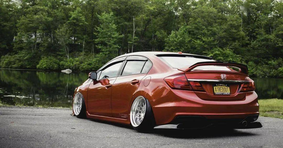 思域si红唇美妆诱惑你 低趴改装案例