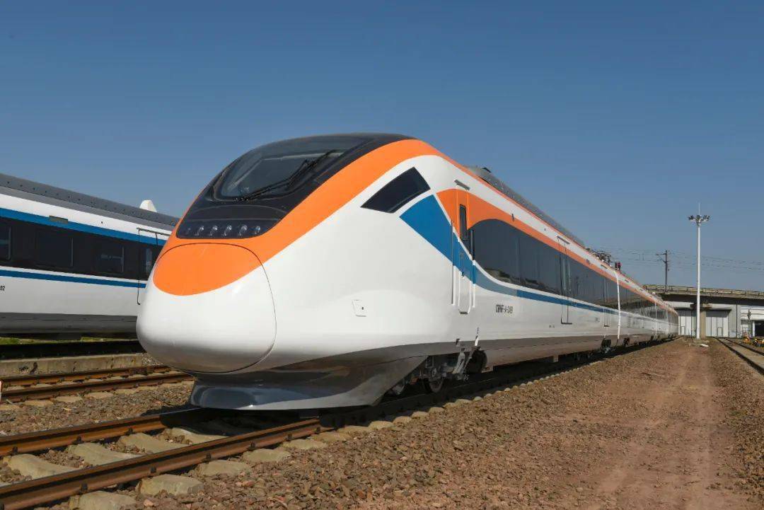 金台铁路市郊列车项目crh6fa型城际动车组下线
