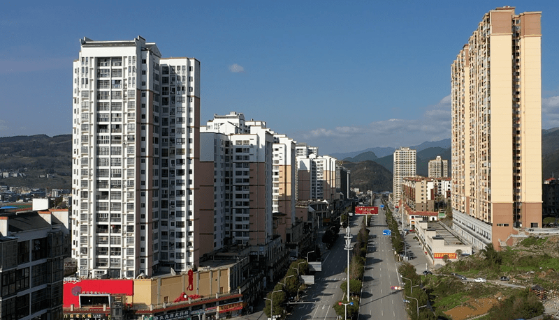 奋斗百年路启航新征程从03到16道真县城日新月异