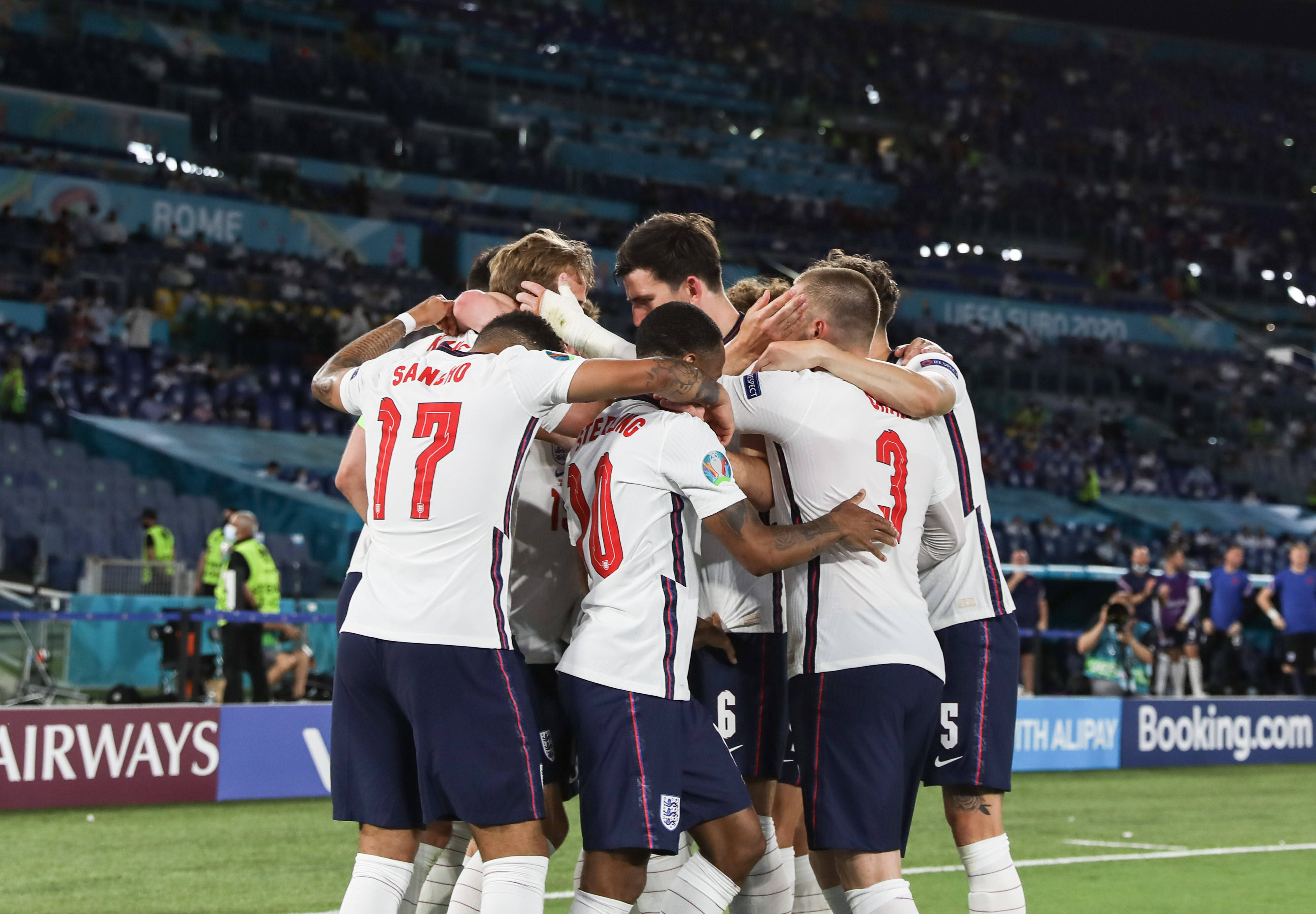 足球——欧锦赛:英格兰队晋级四强