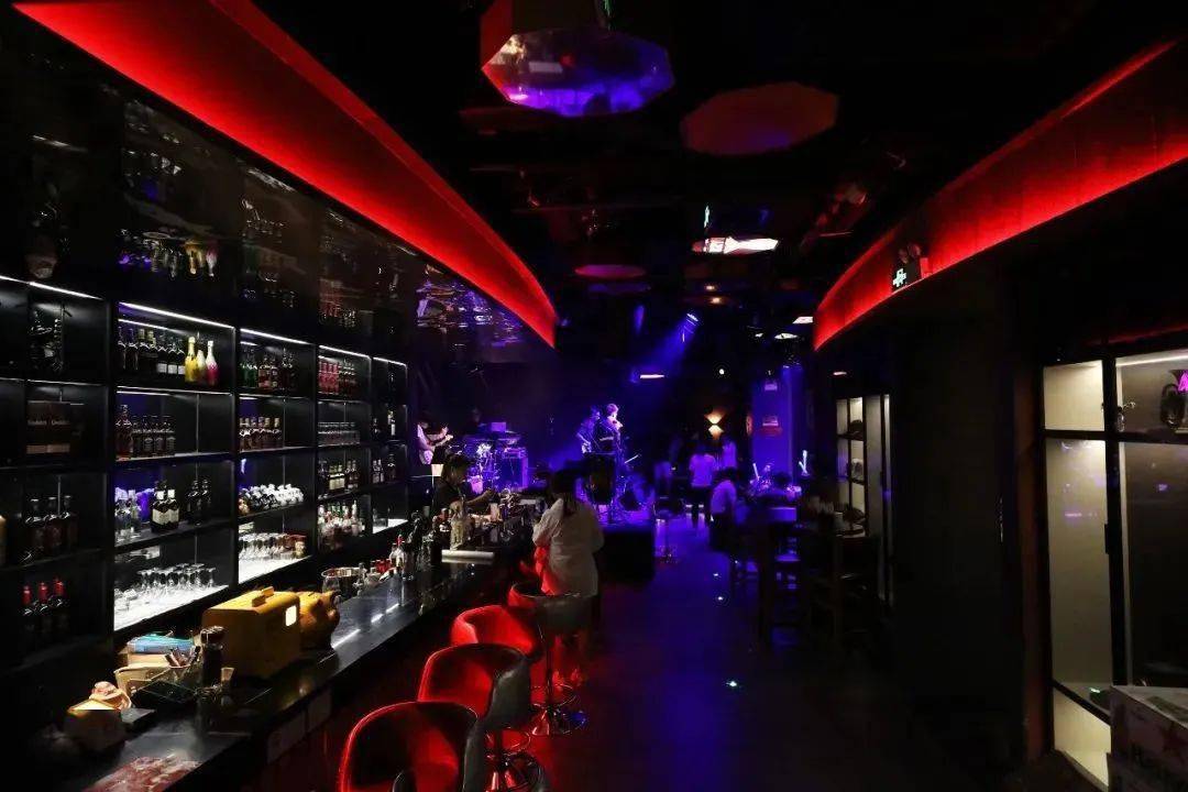 揭秘徐州崛起的酒吧潮玩一条街又野又温馨夜生活的绝佳范本