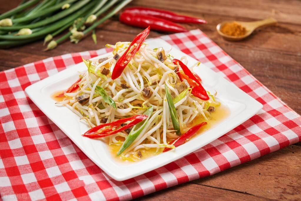 炒豆芽时,焯水就废了,牢记这一点,豆芽脆嫩入味,还不出水