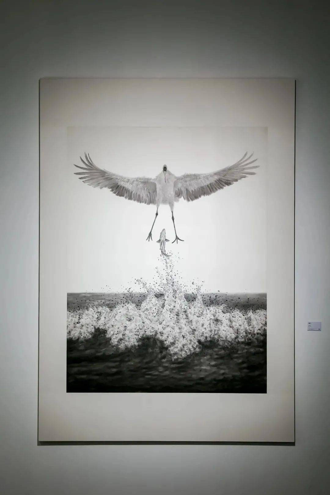 现场上海宝龙美术馆展现何曦跨度30余年的城市寓言