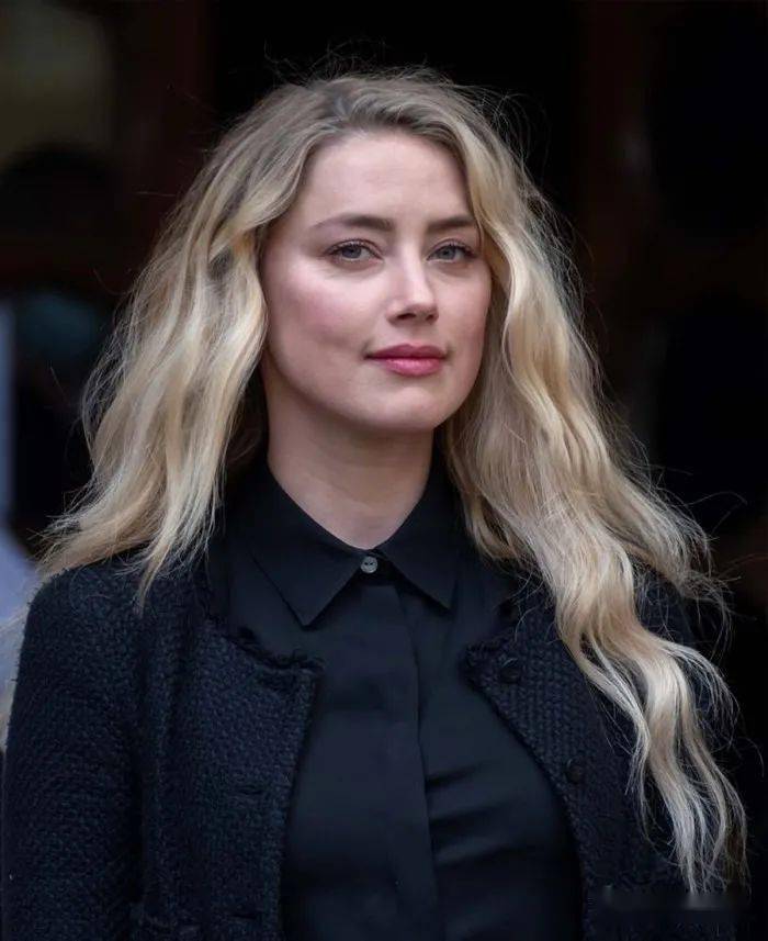 德普前妻amber忽然宣布当妈了孩子监护人就她一个人