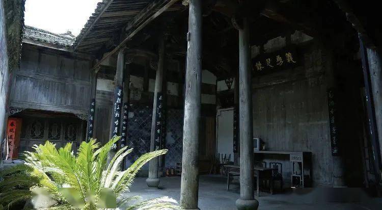 百名主播导游走读红色百景武义县水碓后村徐英烈士纪念馆