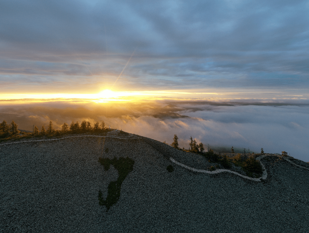 美炸阿尔山白狼峰云海日出太美打卡去