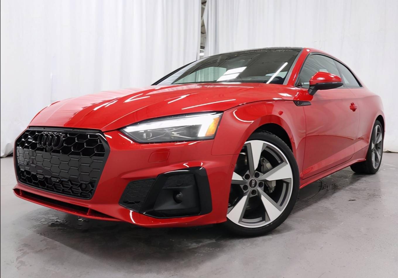 奥迪a5轿跑版亮相溜背外观20t双门预售37万真霸气