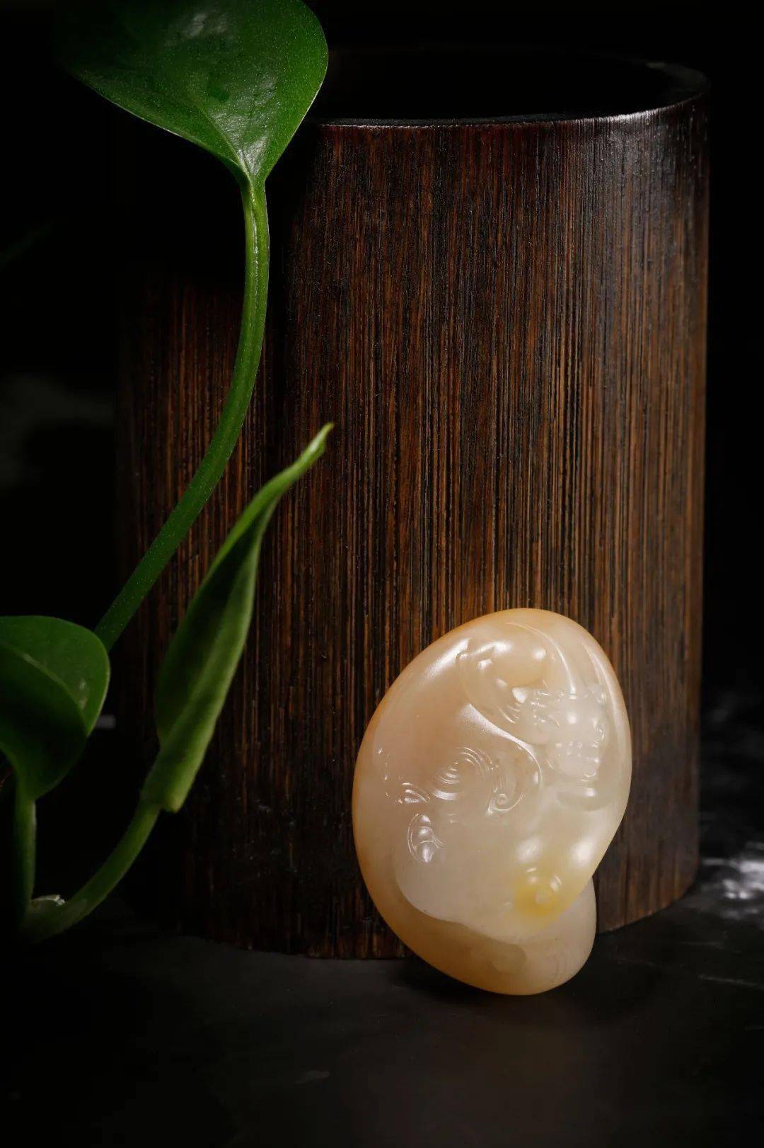 狻猊香插古韵悠长清雅质朴丨藏玉臻品