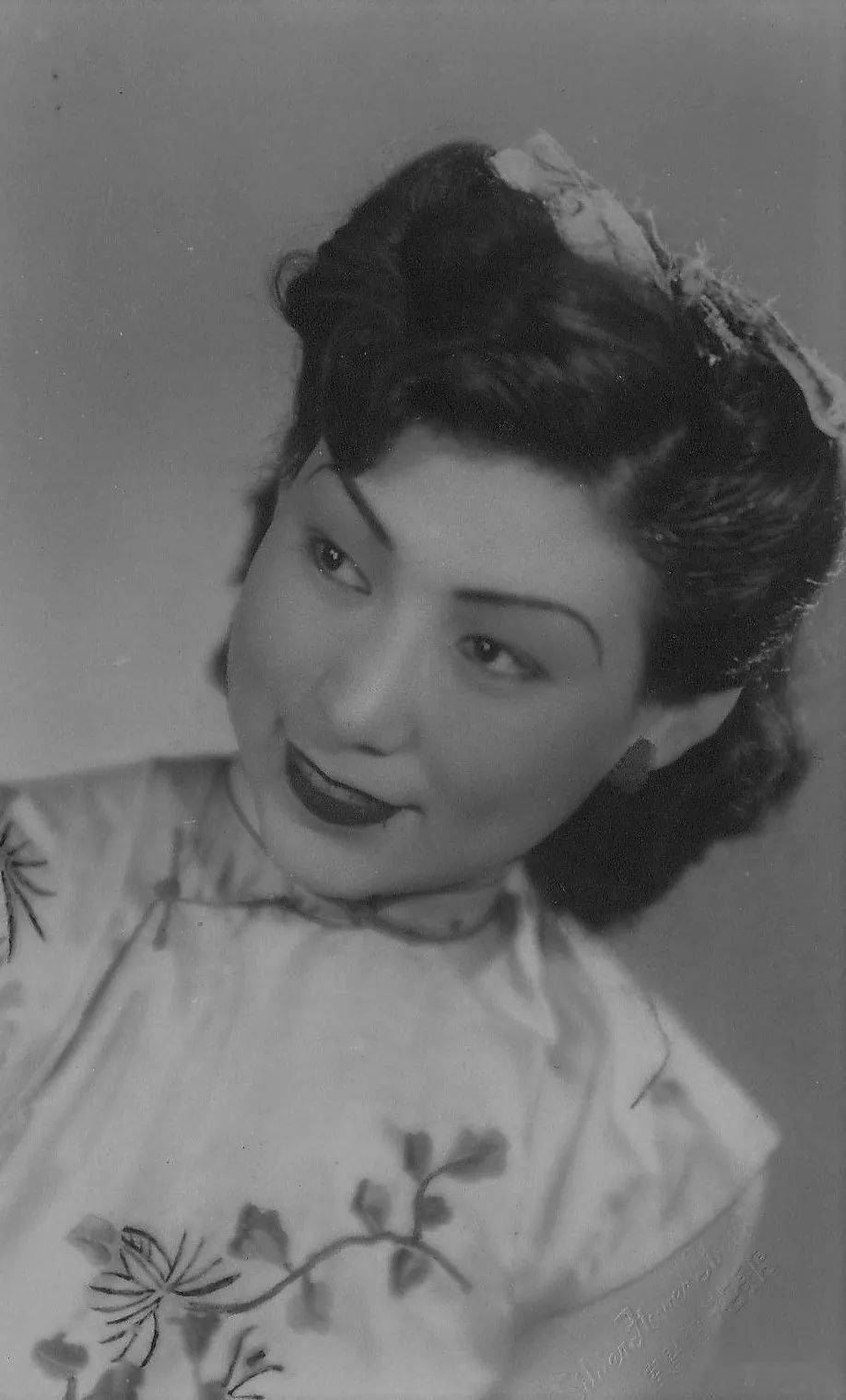 说童芷苓能成为名副其实的荀派传人自有一些较别人有利的客观条件