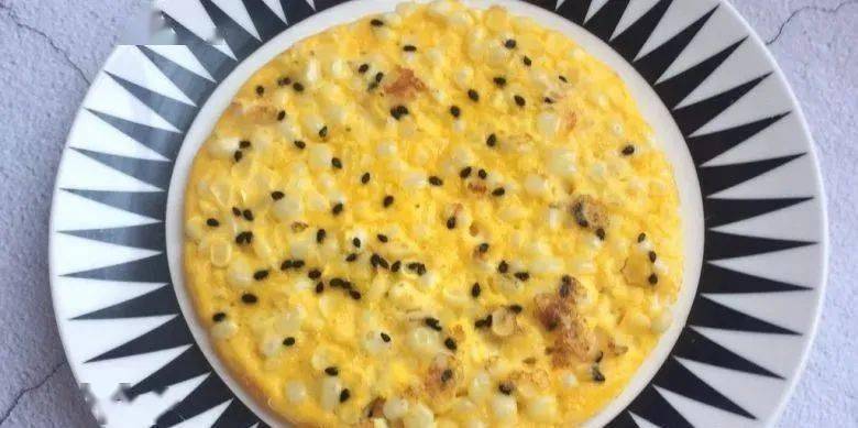 【美食diy】教你做好吃的玉米鸡蛋饼_玉米粒