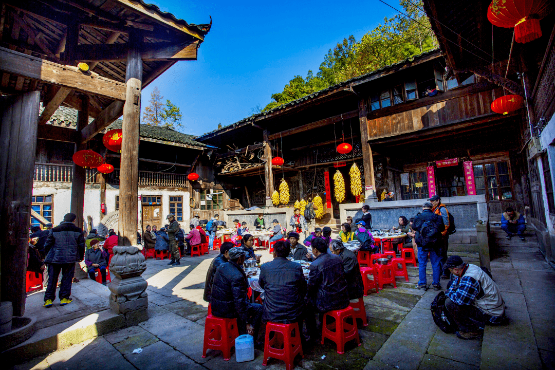 今天走进利川谋道这栋雅致古建筑