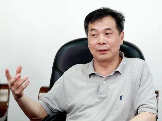 湘雅医院副院长被免职：涉嫌商业贿赂 女陪侍心