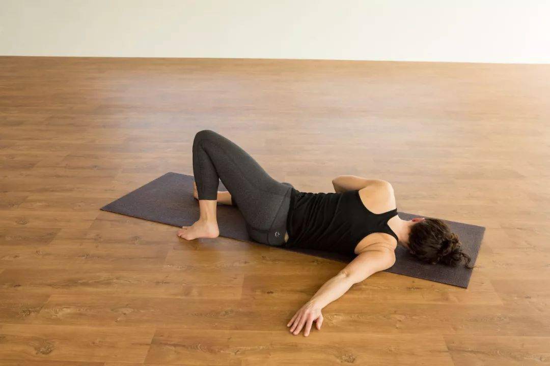 拉伸排毒,越拉越漂亮,今天把拉伸的姿势都收集齐了!